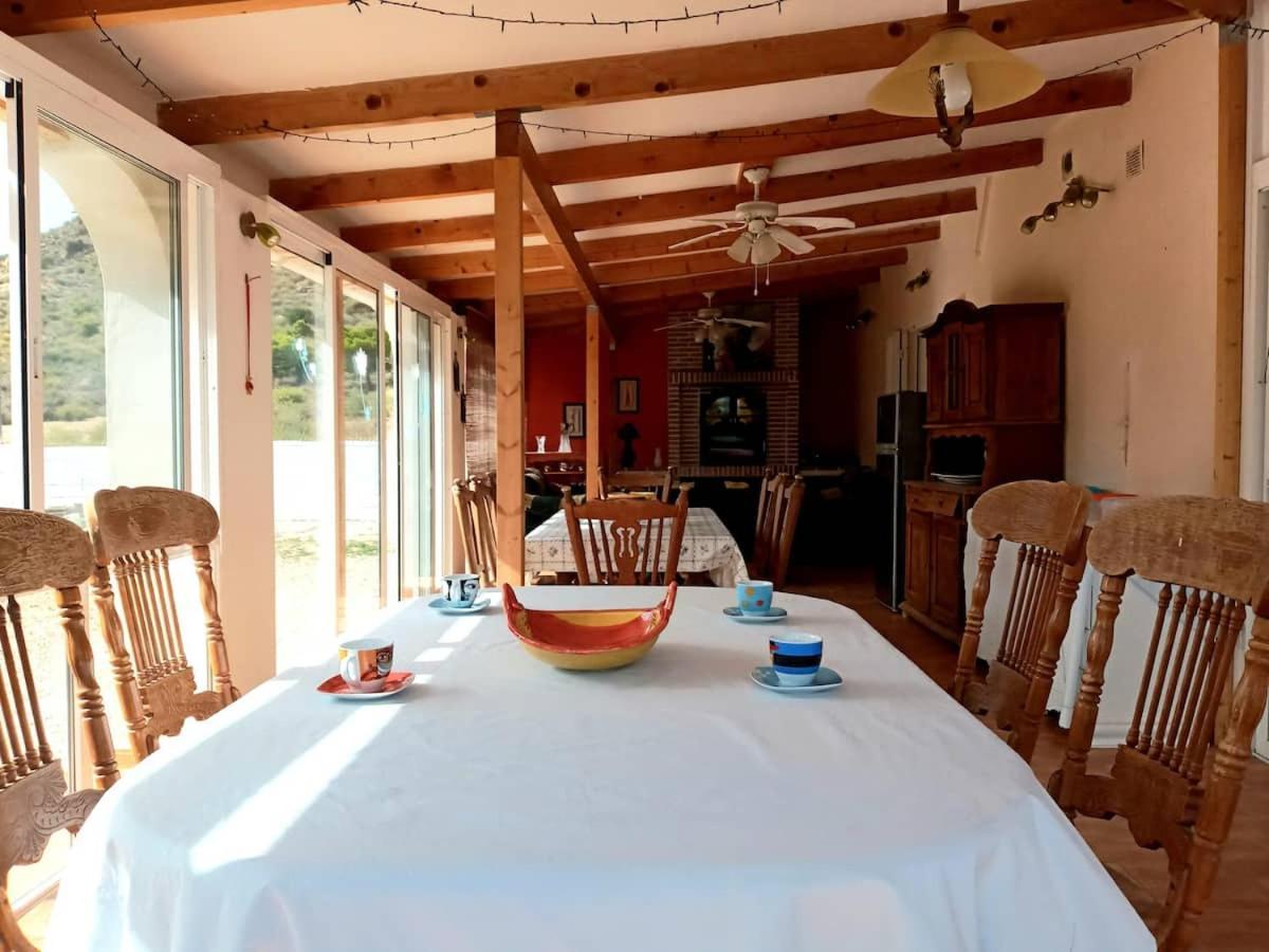 Recovery Mountain Homestay อาลิกันเต ภายนอก รูปภาพ