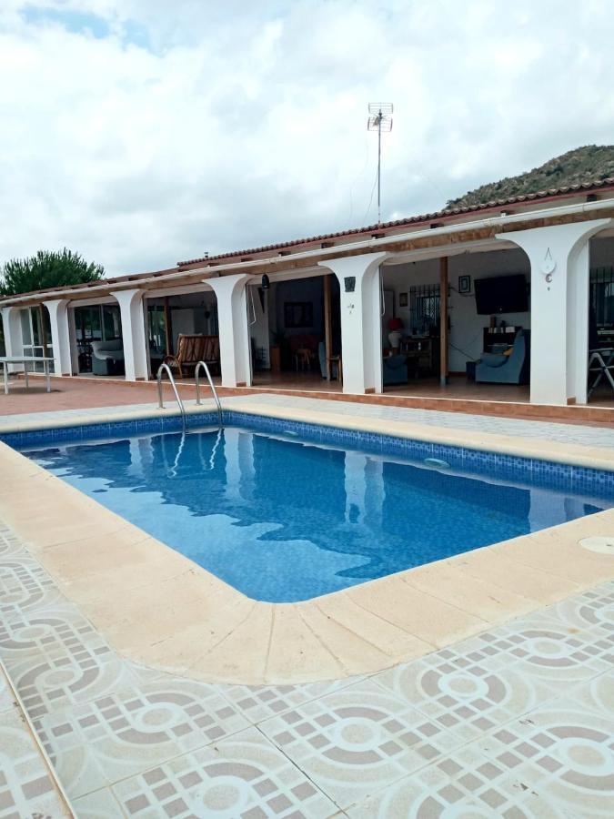 Recovery Mountain Homestay อาลิกันเต ภายนอก รูปภาพ