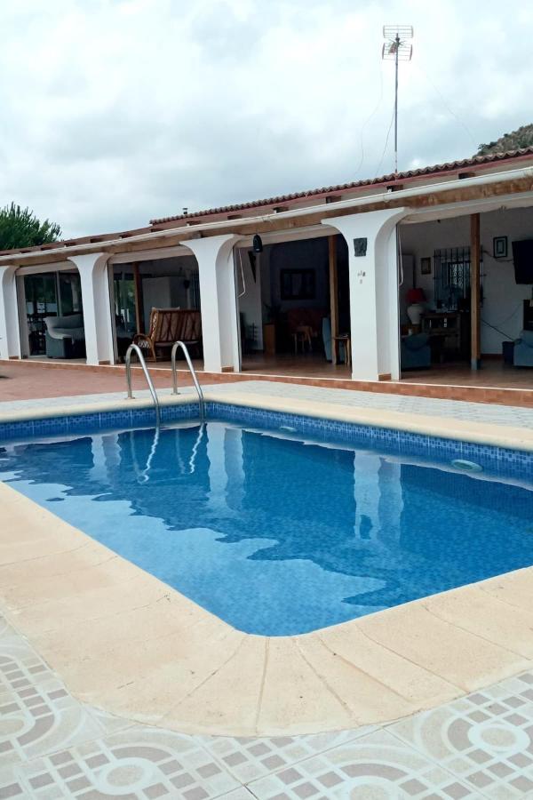 Recovery Mountain Homestay อาลิกันเต ภายนอก รูปภาพ
