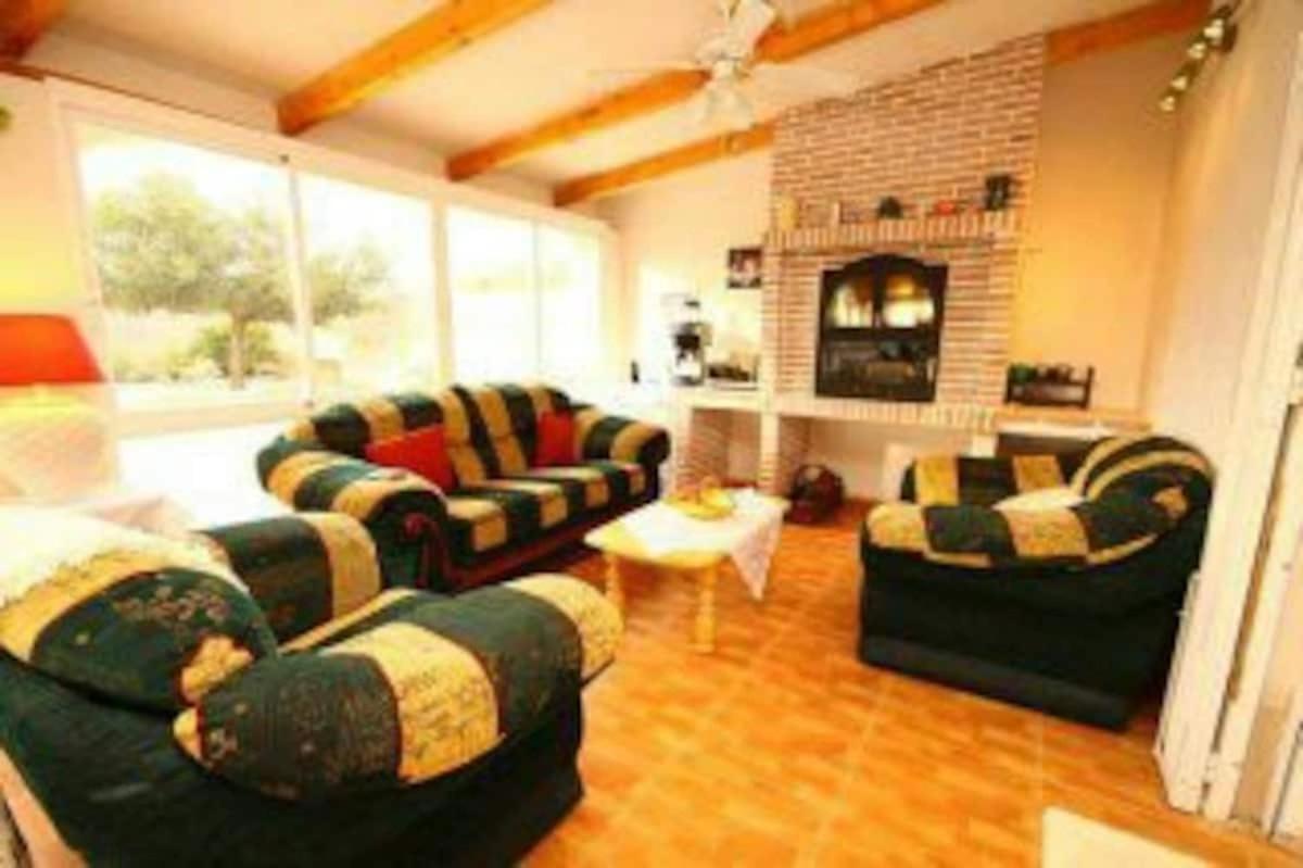 Recovery Mountain Homestay อาลิกันเต ภายนอก รูปภาพ