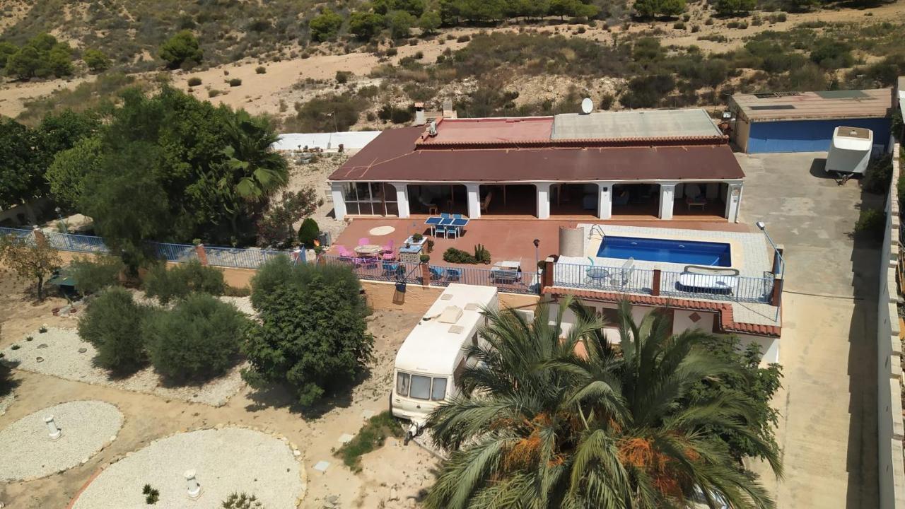 Recovery Mountain Homestay อาลิกันเต ภายนอก รูปภาพ